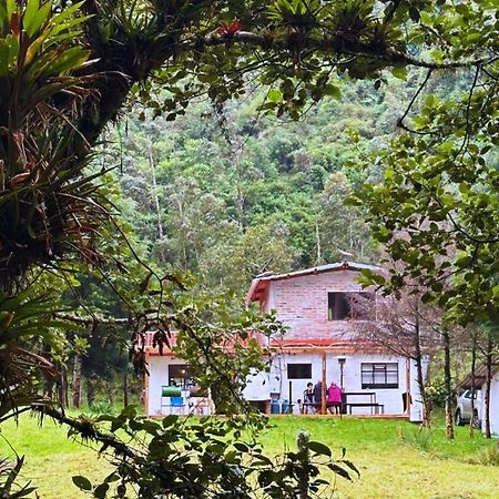 Casa De Campo Papallacta En Reserva Natural Privadaヴィラ エクステリア 写真